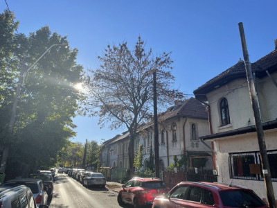 De vanzare apartament interbelic in vila cu 5 camere in zona Domenii - Mihalache