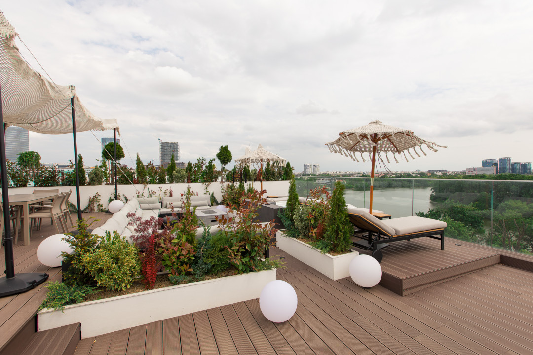 #Skyline Splendor: The Luxurious Tale of Bucharest's Premier Penthouse